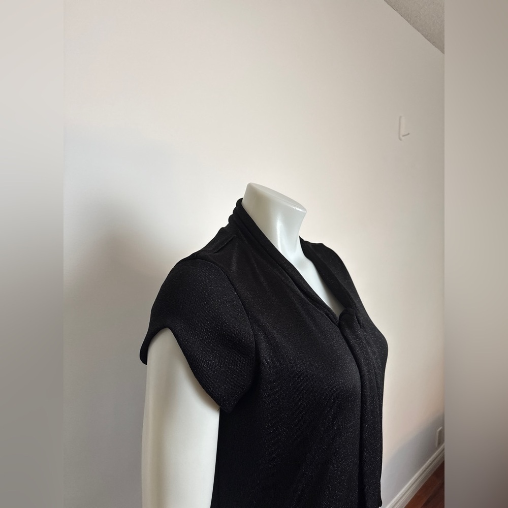 ANNIE 50  🇨🇦 - Black Sparkle dress with short sleeves and tie at neck. Medium - Picture 4 of 8